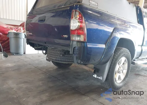 2014 Toyota Tacoma Base V6 z USA, uszkodzony, nr VIN 3TMMU4FN5EM070047